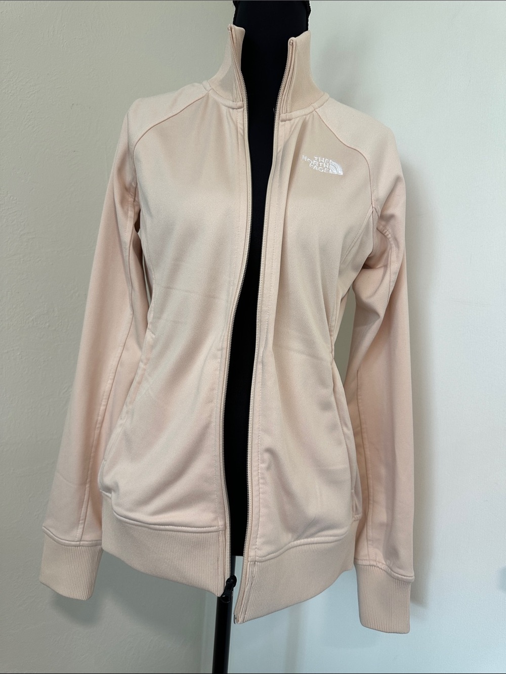 Gently used - The North Face Women's Full Zip Pale
Oink Jacket Size S